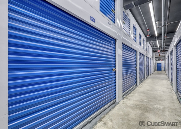 Facility photo: //images.sparefoot.com/medium/24189369f5ae58e1d64.jpg