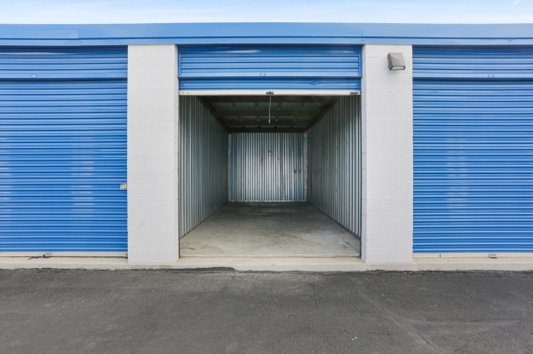 Facility photo: //images.sparefoot.com/medium/24190168a752935a408.jpg