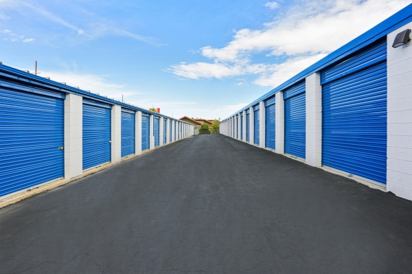 Facility photo: //images.sparefoot.com/medium/24190168a75295e37cc.jpg