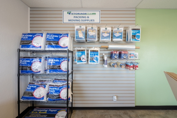Facility photo: //images.sparefoot.com/medium/24190268a751092f791.jpg