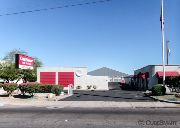 Facility photo: //images.sparefoot.com/medium/24191069df2e737ef05.jpg