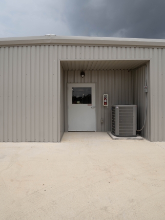 Facility photo: //images.sparefoot.com/medium/24191268ac9ba51d91c.jpg