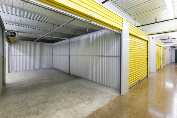 Facility photo: //images.sparefoot.com/medium/24192368ae29b3d02fa.jpg
