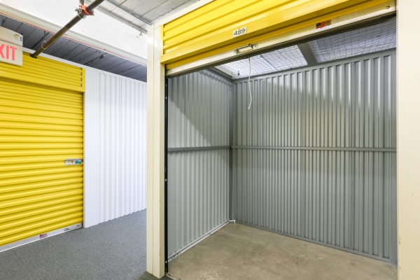 Facility photo: //images.sparefoot.com/medium/24192368ae29b4a827f.jpg