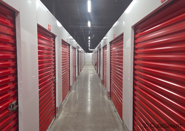 Facility photo: //images.sparefoot.com/medium/24192869cb79c33f04b.jpg