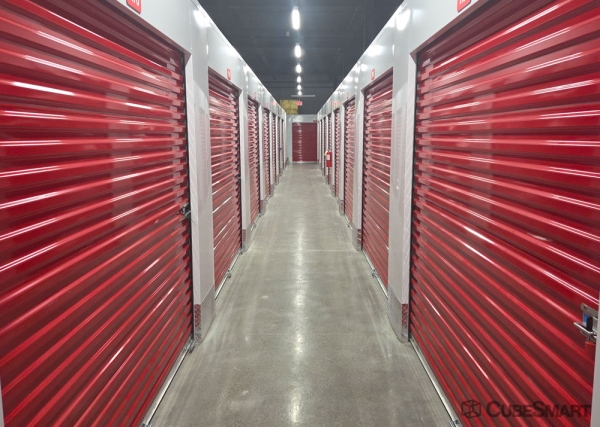 Facility photo: //images.sparefoot.com/medium/24192869de03a92b542.jpg