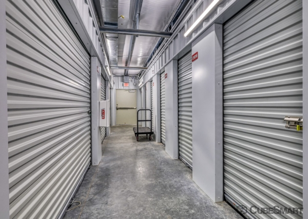 Storage Units at CubeSmart Self Storage - Palmetto FL - 4005 U.S. 19