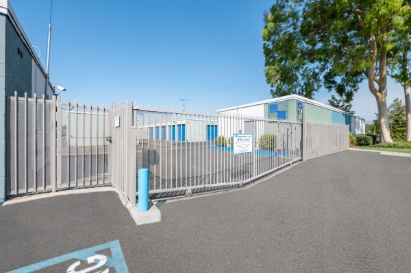 Facility photo: //images.sparefoot.com/medium/24194268b08fa658e90.jpg