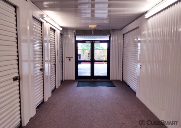 Facility photo: //images.sparefoot.com/medium/241962693bfd89e4b34.jpg