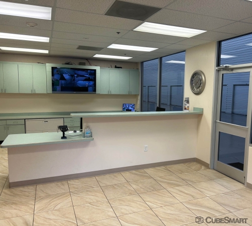 Facility photo: //images.sparefoot.com/medium/24196368b7fa690e22e.jpg