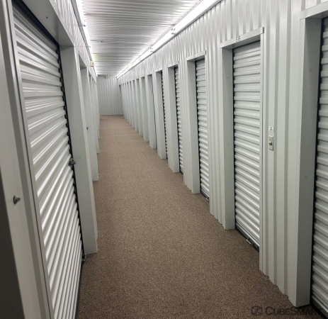 Facility photo: //images.sparefoot.com/medium/24196368b94de4d216e.jpg