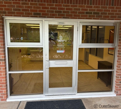 Facility photo: //images.sparefoot.com/medium/24196368b94de649b6c.jpg
