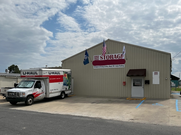 Facility photo: //images.sparefoot.com/medium/24196568b9ab2941d97.jpg