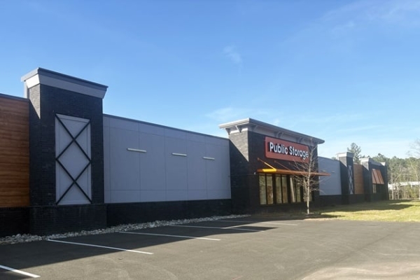 Facility photo: //images.sparefoot.com/medium/24197869e8caeb5c2a4.jpg