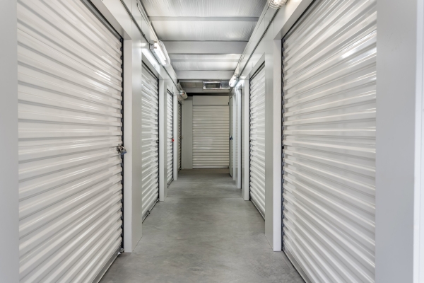 Facility photo: //images.sparefoot.com/medium/2419896969755686d41.jpg