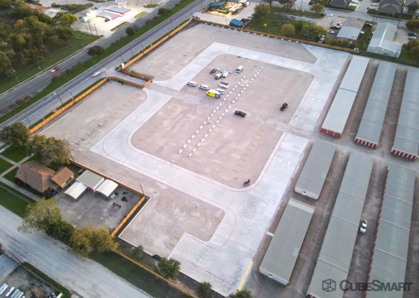 Facility photo: //images.sparefoot.com/medium/2419916989c48cca04f.jpg