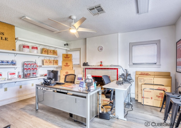 Facility photo: //images.sparefoot.com/medium/24199169dcc2ef88c63.jpg