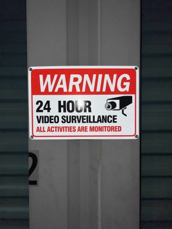 Facility photo: //images.sparefoot.com/medium/24199568c0624a98a21.jpg