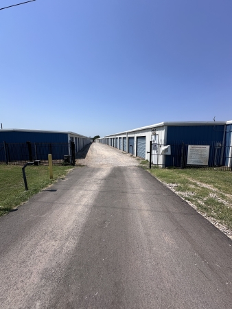Facility photo: //images.sparefoot.com/medium/24199968c06617f3f80.jpg