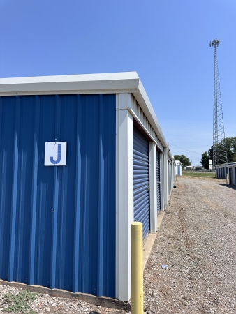 Facility photo: //images.sparefoot.com/medium/24199968c0667452b50.jpg