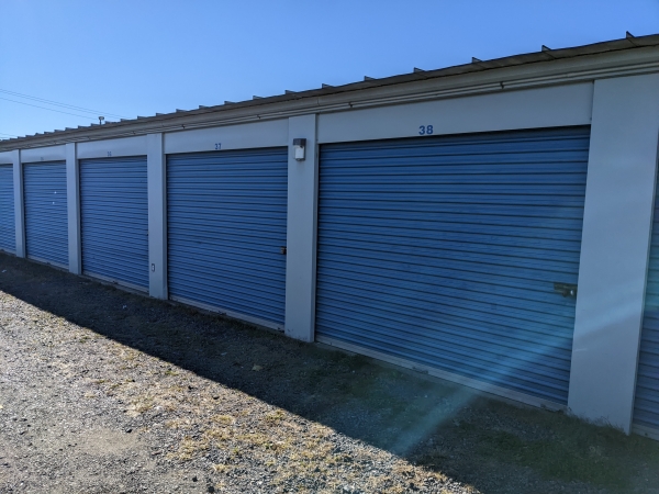 Facility photo: //images.sparefoot.com/medium/242006697a3efe348ad.jpeg