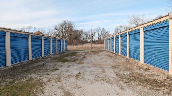 Storage Units at Dove Storage - Terre Haute - 2934 Fort Harrison Road