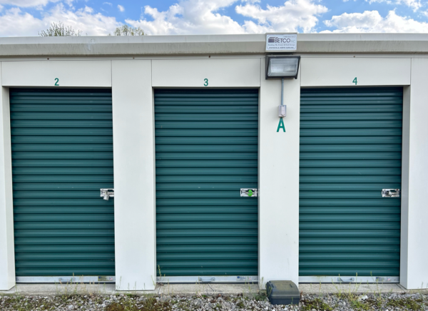 Facility photo: //images.sparefoot.com/medium/242010697a4fa6a4a55.png