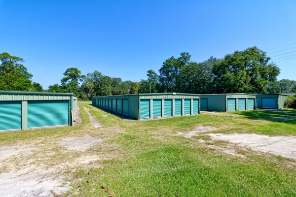 Facility photo: //images.sparefoot.com/medium/24203068bf66403d20a.jpg