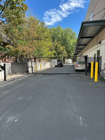 Facility photo: //images.sparefoot.com/medium/24204768c3003614923.jpeg