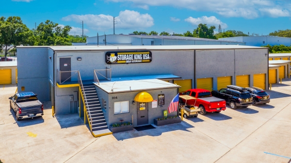 Facility photo: //images.sparefoot.com/medium/24207868c188545b99b.jpg