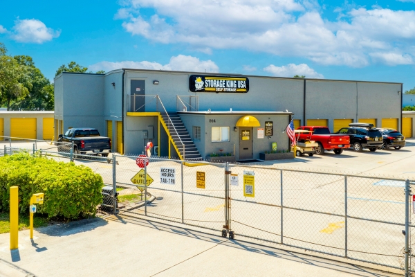 Facility photo: //images.sparefoot.com/medium/24207868c1885b4efb7.jpg