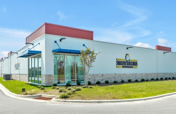 Facility photo: //images.sparefoot.com/medium/24208168c19bececbce.jpg