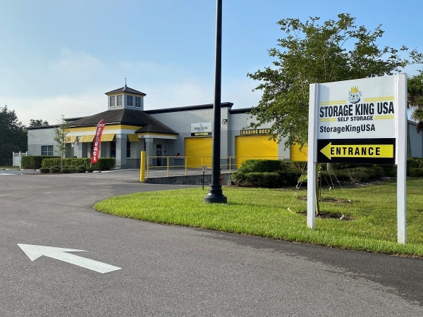 Facility photo: //images.sparefoot.com/medium/24208268c18a909fd99.jpg
