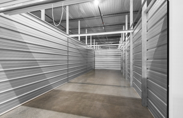 Facility photo: //images.sparefoot.com/medium/24208368c1ce1eea1cb.jpg