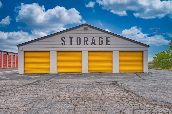 Facility photo: //images.sparefoot.com/medium/2420906a025ed2a358d.jpg