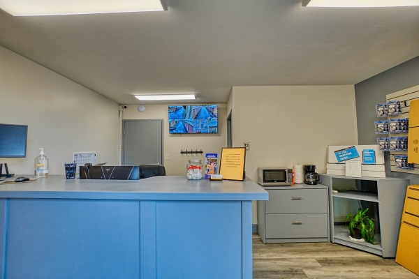 Facility photo: //images.sparefoot.com/medium/2420916a02605d75680.jpg