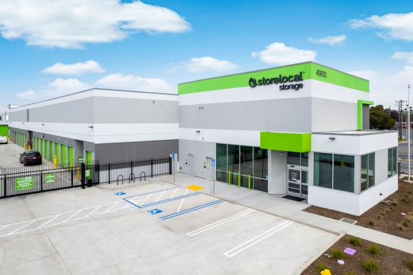 Facility photo: //images.sparefoot.com/medium/24209468c1c8abb237f.jpg