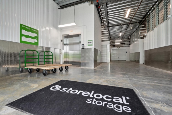 Facility photo: //images.sparefoot.com/medium/24209468c47ab57677d.jpg