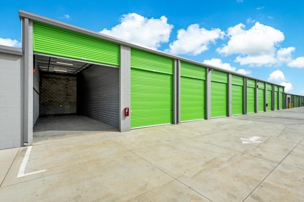 Facility photo: //images.sparefoot.com/medium/24209468c47ad48f982.jpg