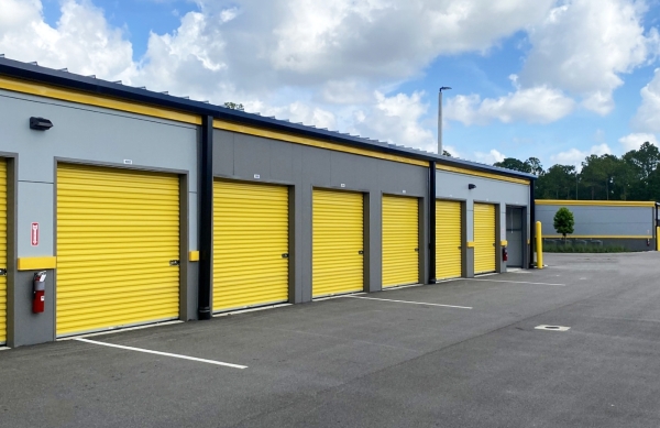 Facility photo: //images.sparefoot.com/medium/24209868c2e2435e71d.jpg