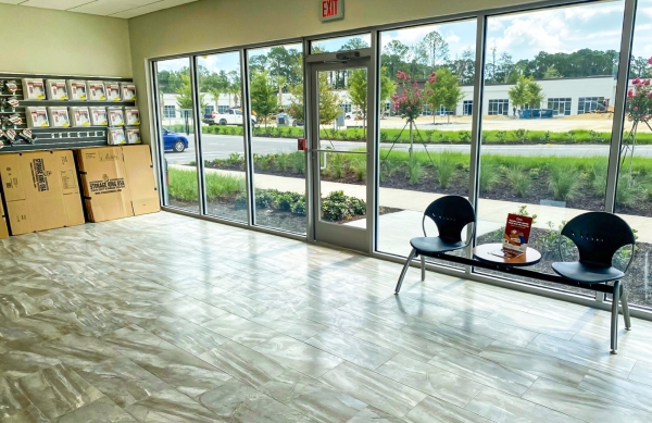 Facility photo: //images.sparefoot.com/medium/24209868c2e24c45b89.jpg
