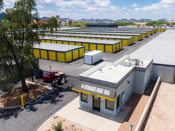 Facility photo: //images.sparefoot.com/medium/24211068c2ffca3ce5b.jpg