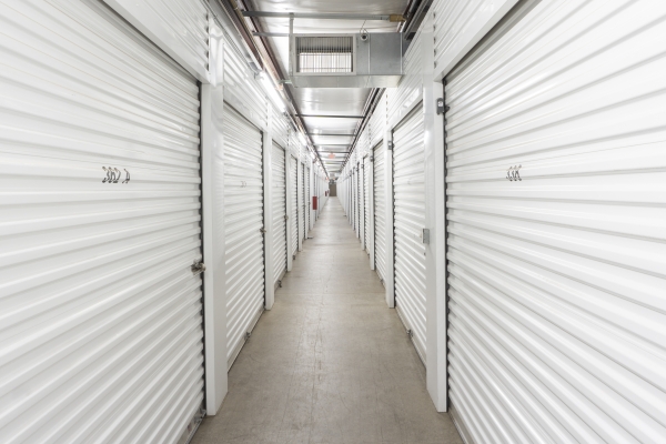 Facility photo: //images.sparefoot.com/medium/24211068c2ffcf0455e.jpg