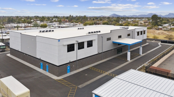 Facility photo: //images.sparefoot.com/medium/24211368c44d4d899a3.jpg
