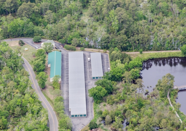 Facility photo: //images.sparefoot.com/medium/24211768c43014b3c67.jpg