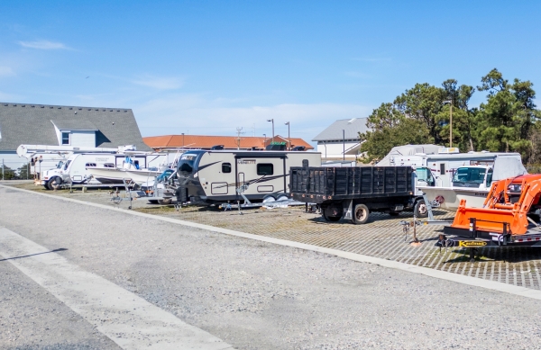 Facility photo: //images.sparefoot.com/medium/24211868c43256e1eb2.jpg