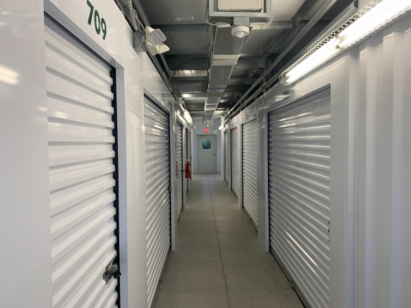 Facility photo: //images.sparefoot.com/medium/24211968c4354261623.jpg