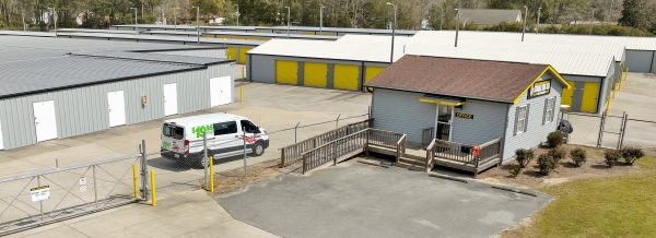 Facility photo: //images.sparefoot.com/medium/24211968c4354507c04.jpg