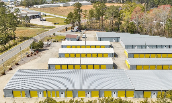 Facility photo: //images.sparefoot.com/medium/24211968c43547e9aaa.jpg