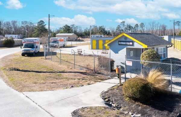 Facility photo: //images.sparefoot.com/medium/24212068c4397bbb72f.jpg